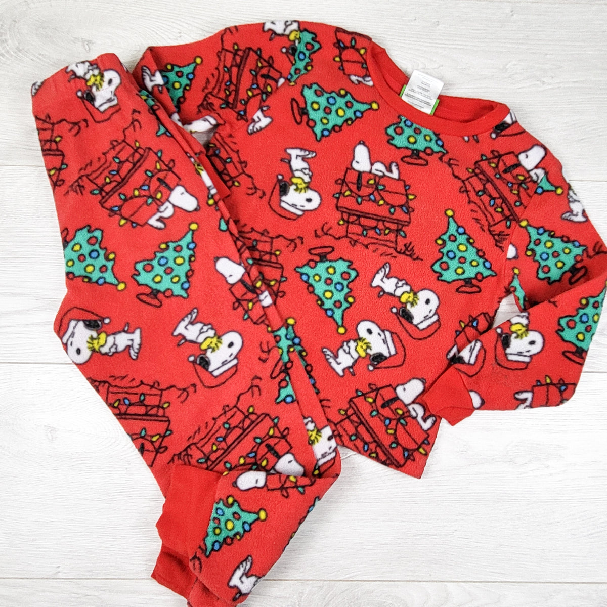 Peanuts red 2pc fleece Snoopy PJs. Size 4/5T