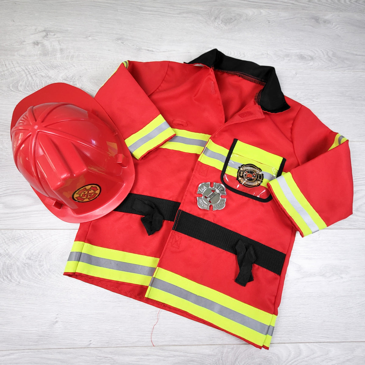 Melissa and Doug firefighter costume. Size 3 to 5 Years (no shipping)