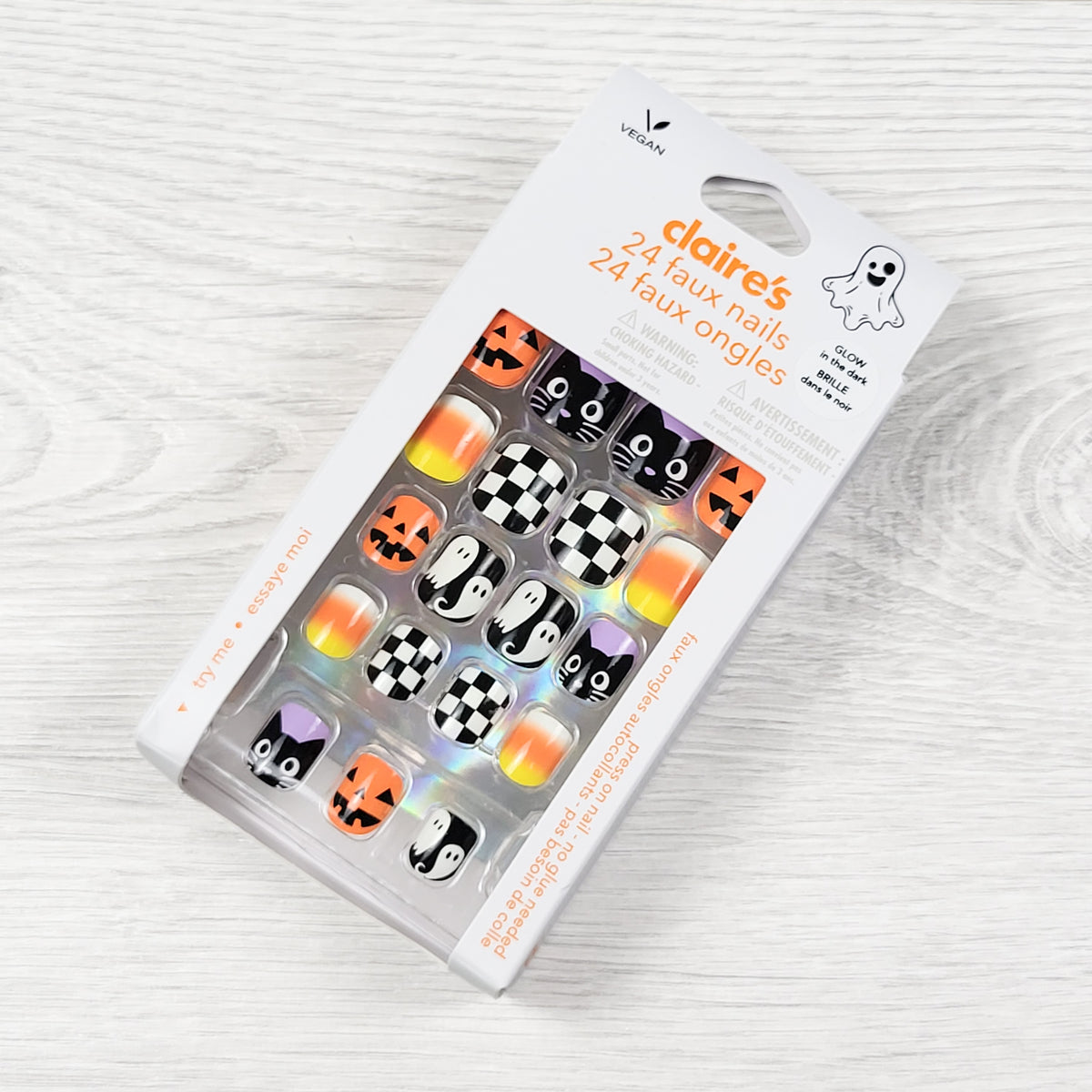 NEW - Claire's Halloween Glow-in-the-Dark Mixed Chracter Press-On Faux Nails (24-Piece Pack)