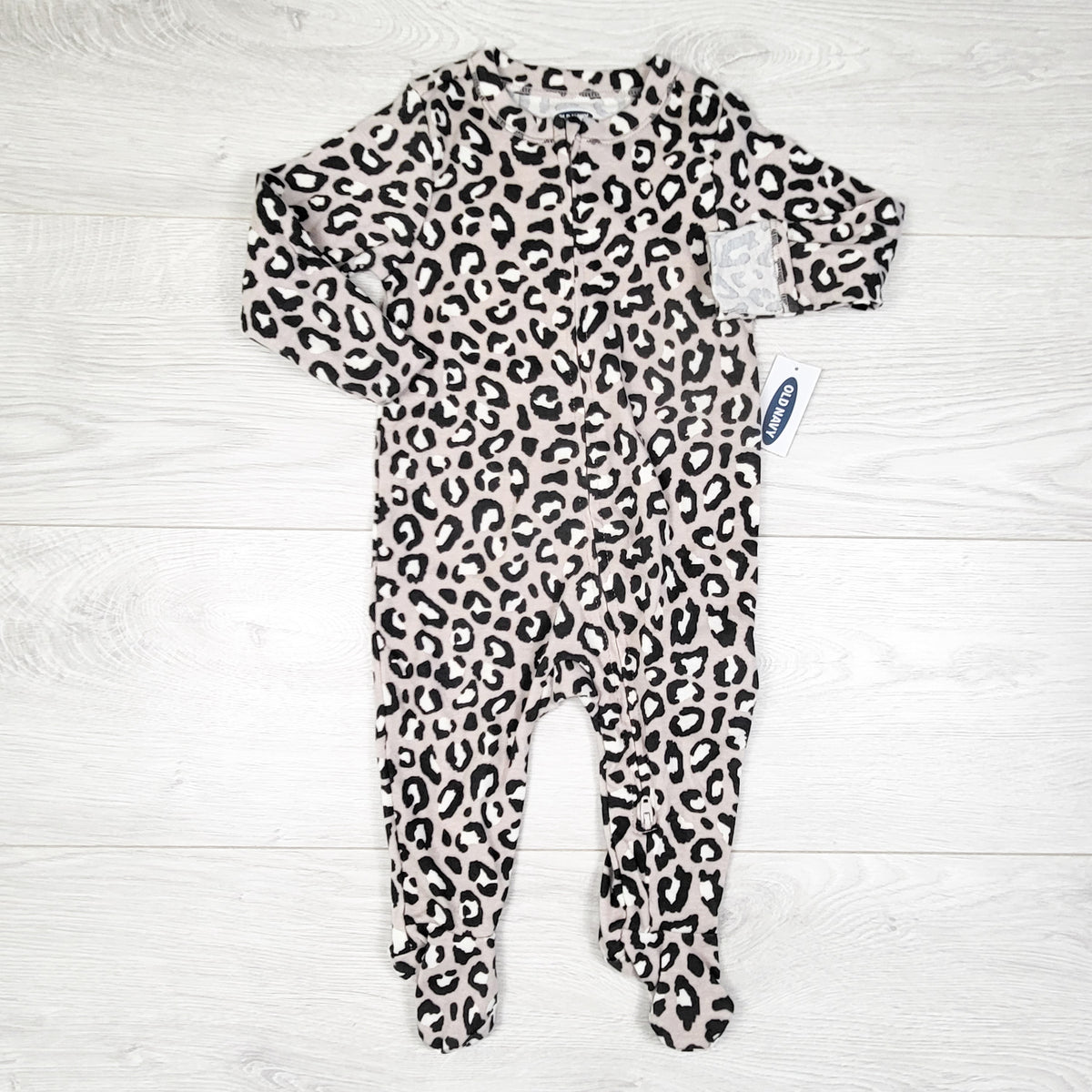 NEW - Old Navy leopard print zippered cotton sleeper. Size 3-6 months
