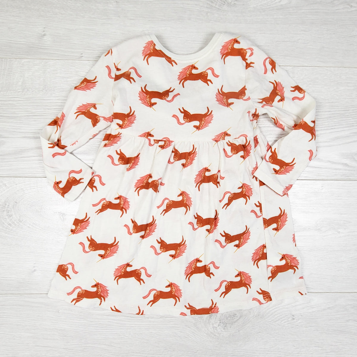 Old Navy cream coloured dress with unicorns. Size 2T
