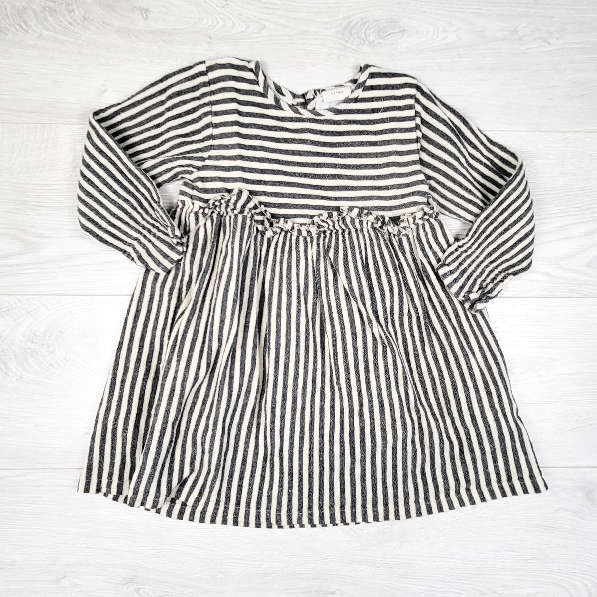 Turtledove London Organic Cotton Mixed Stripe Dress. Size 3/4T
