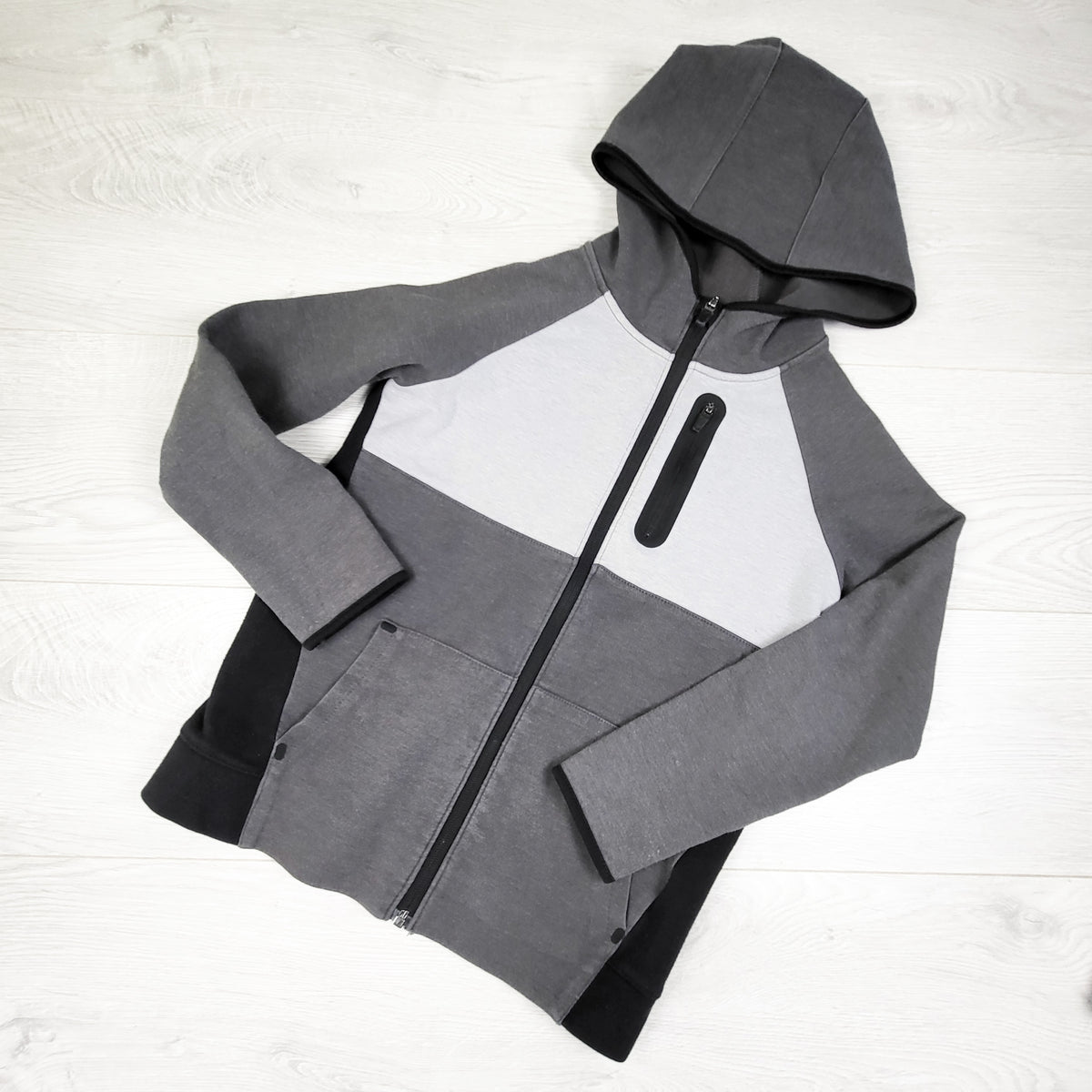Old Navy grey Performance hoodie. Size 8