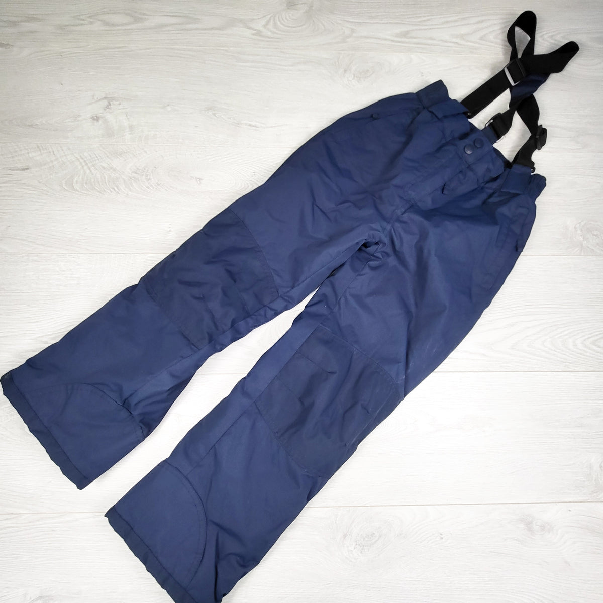 Mountain Warehouse navy snow pants. Size 9/10