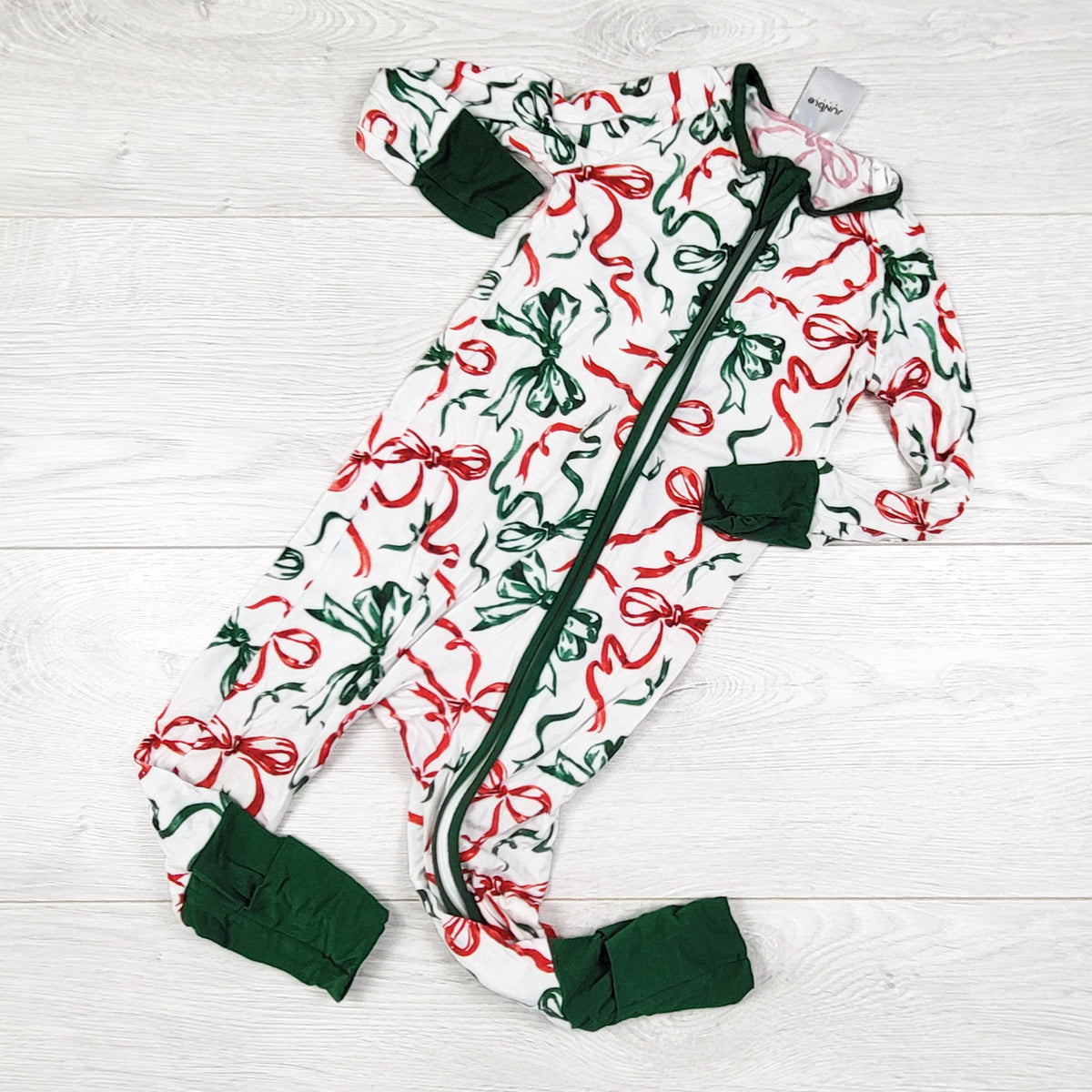 Junble Baby zippered bamboo sleeper with bows. Size 18 months