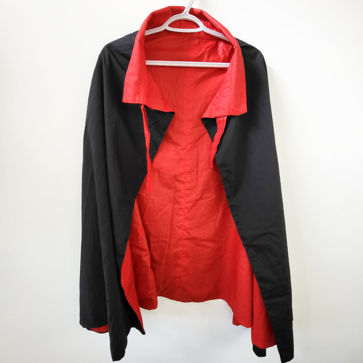 Reversible vampire cape. One size fits all (older kids)