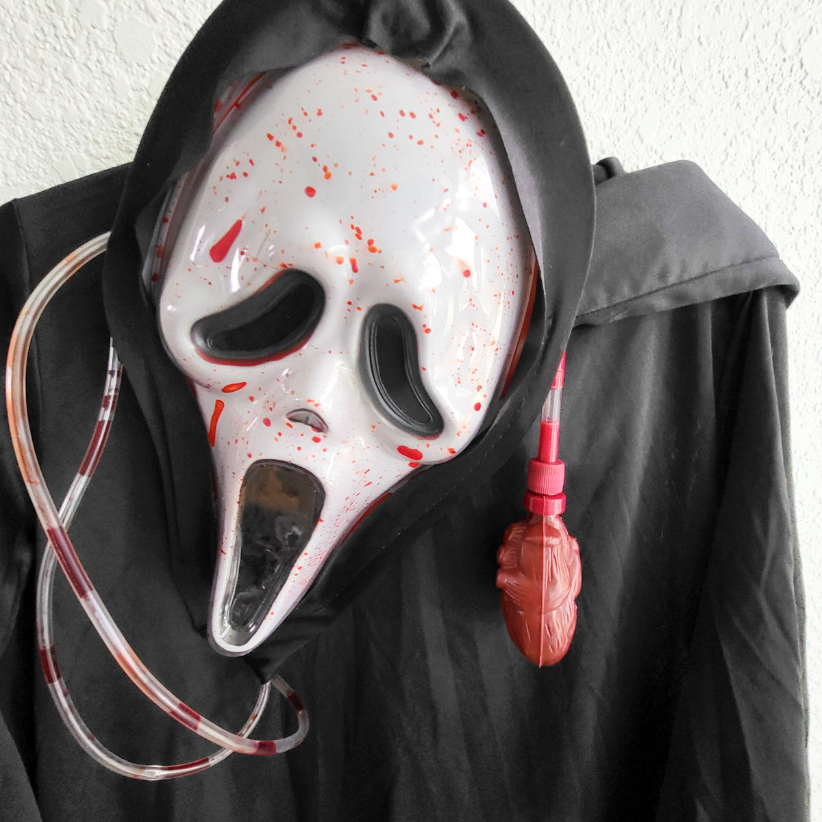 Bleeding Face 2pc Ghost Face costume. Size medium (8ish)