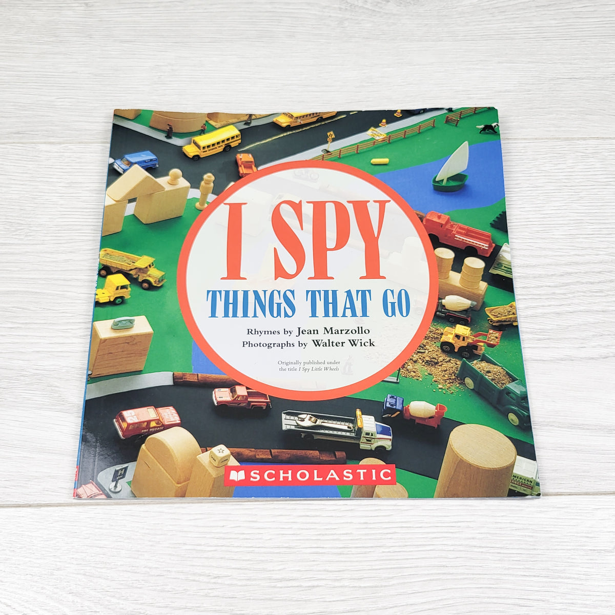 I Spy Things That Go. Soft cover book
