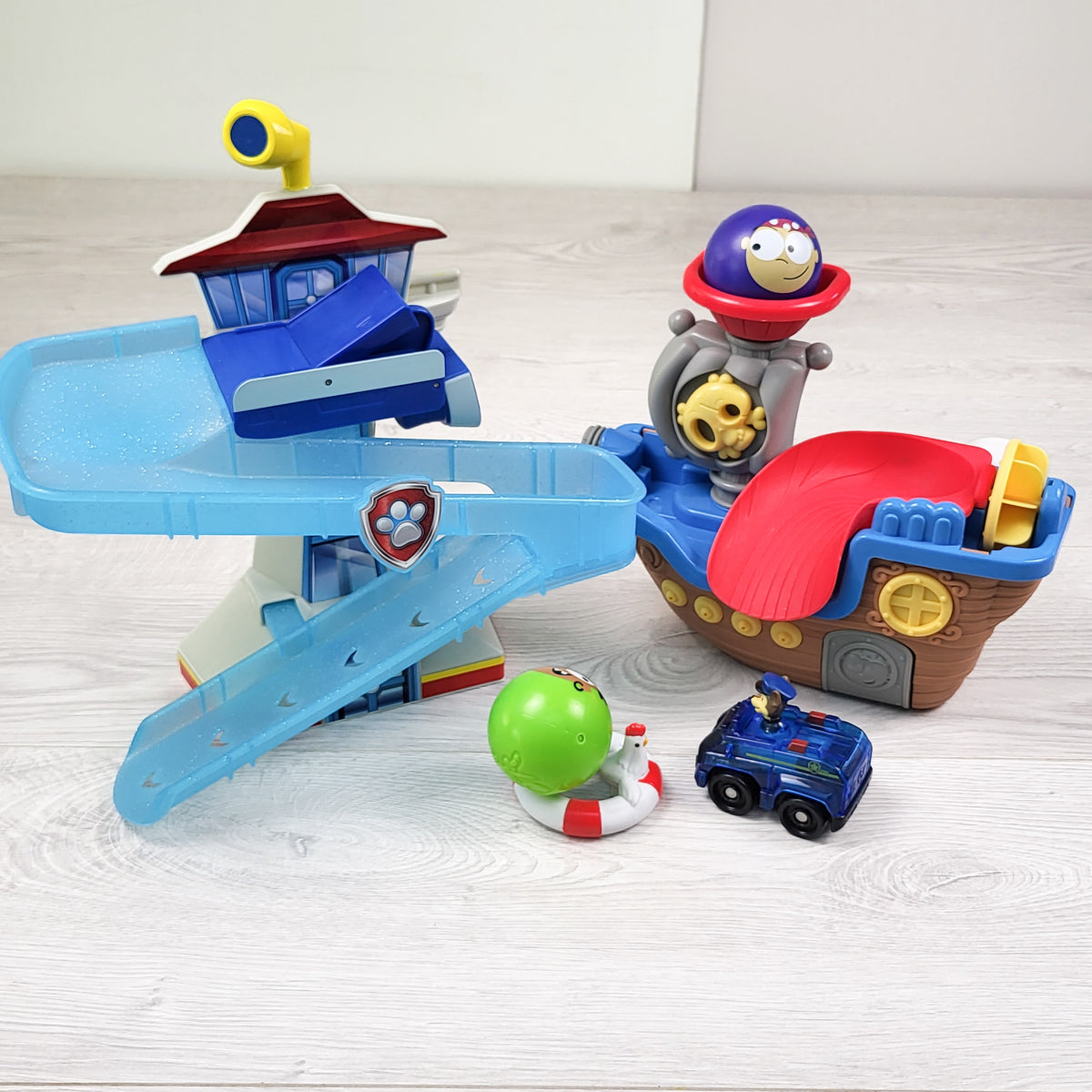PAW Patrol Adventure Bay Bath Playset (sorry, no shipping)