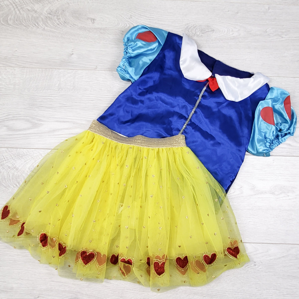 Snow White Inspired 2pc Costume. Approx 2T