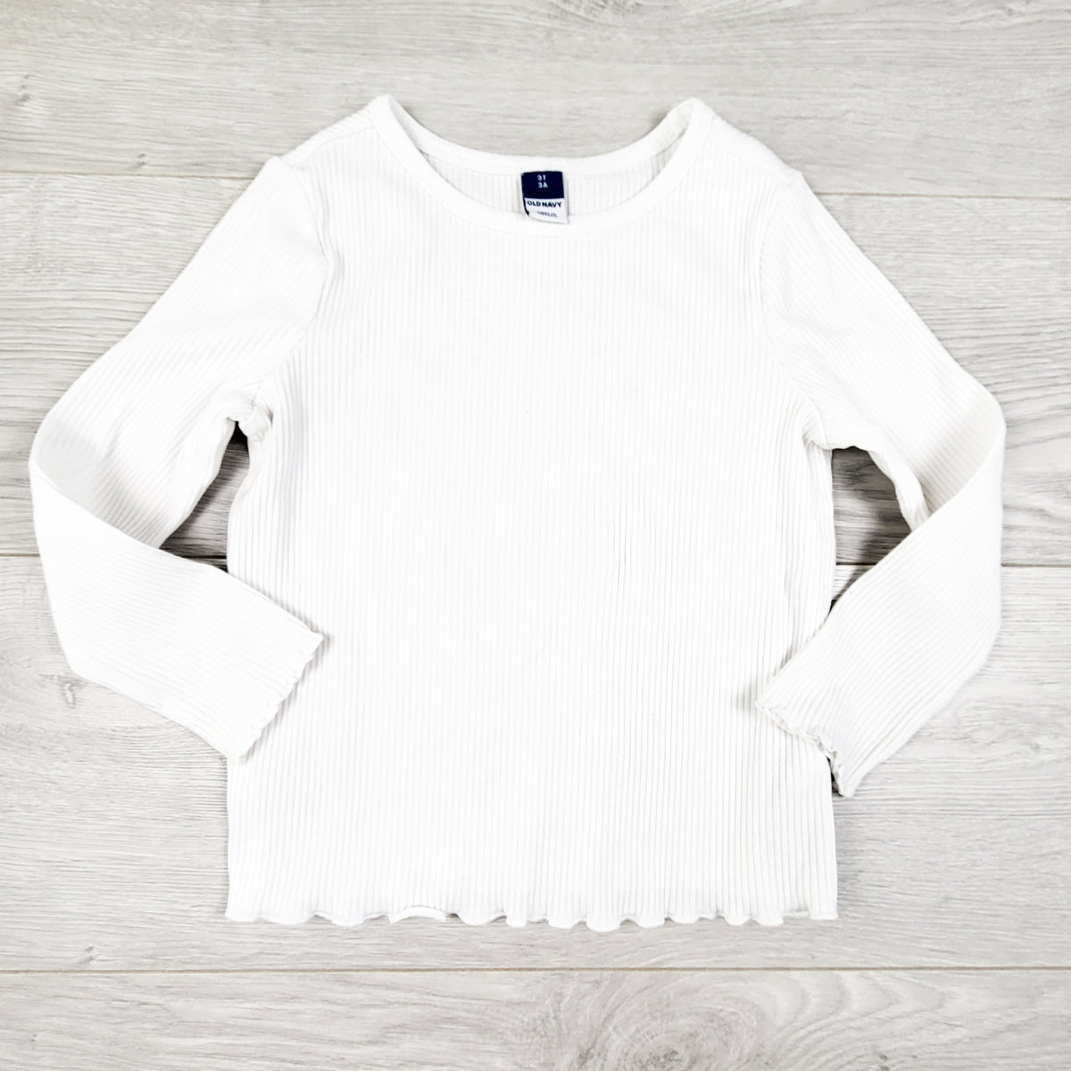 Old Navy White Ribbed Long Sleeve Top With Lettuce Hem. Size 3T