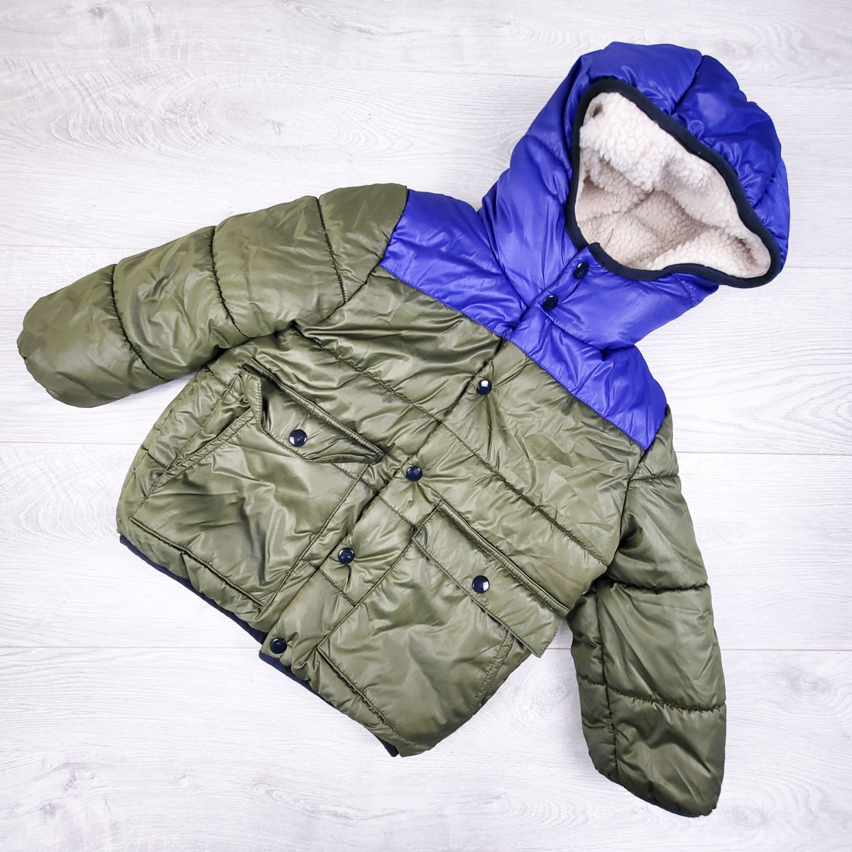 Joe Green and Navy Sherpa Lined Insulated Jacket. Size 4T