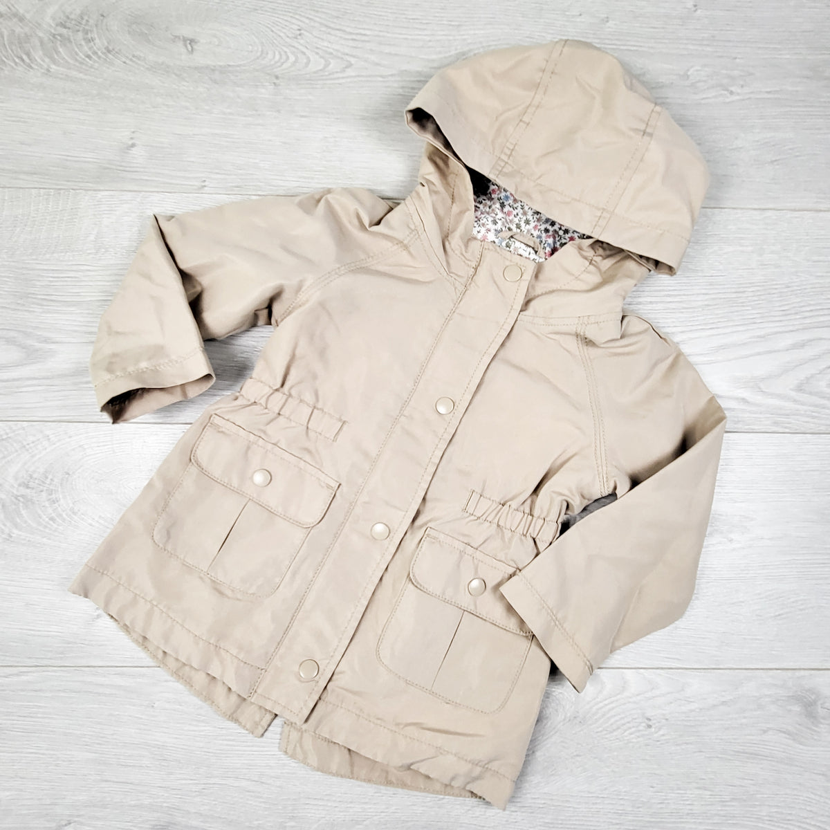 Old Navy Beige Lightweight Jacket. Size 2T