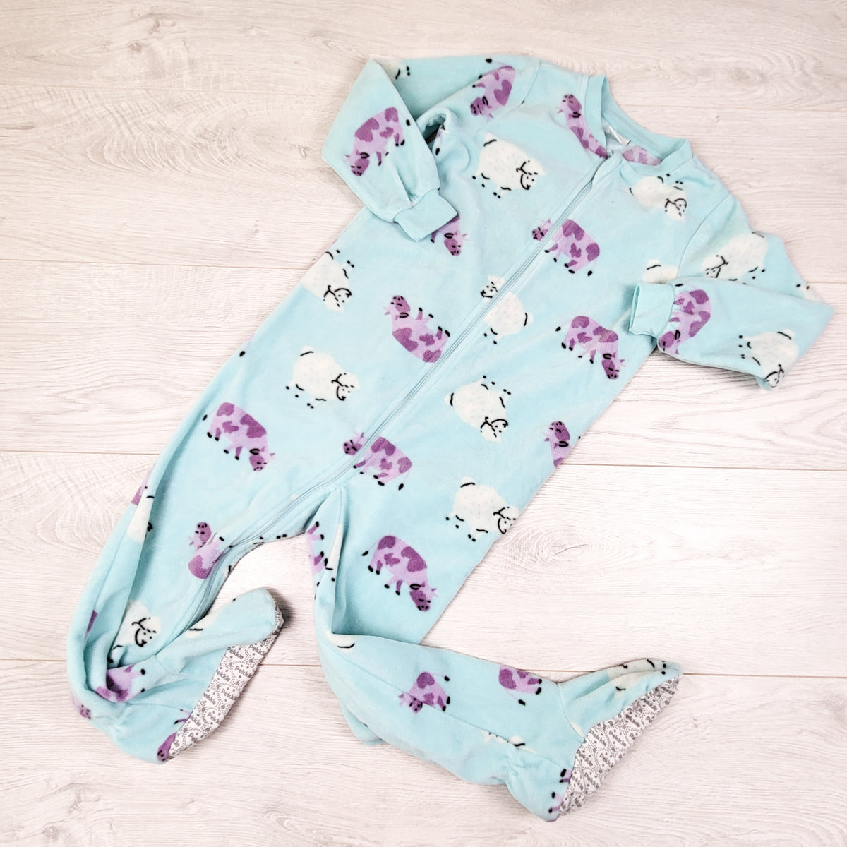Pekkle Blue Zippered Fleece Sleeper with Sheep and Cows. Size 4T