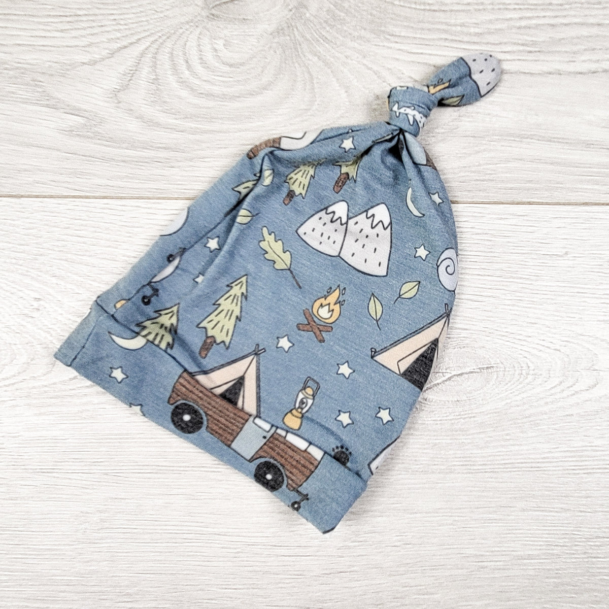 Copper Pearl Blue Top Knot Hat. Newborn size