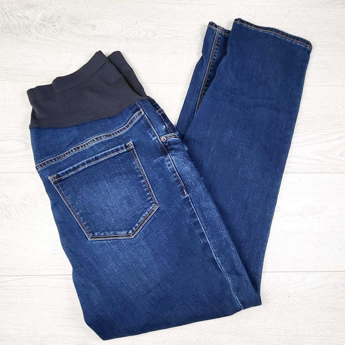 Old Navy Straight Leg Maternity Jeans. Size 18