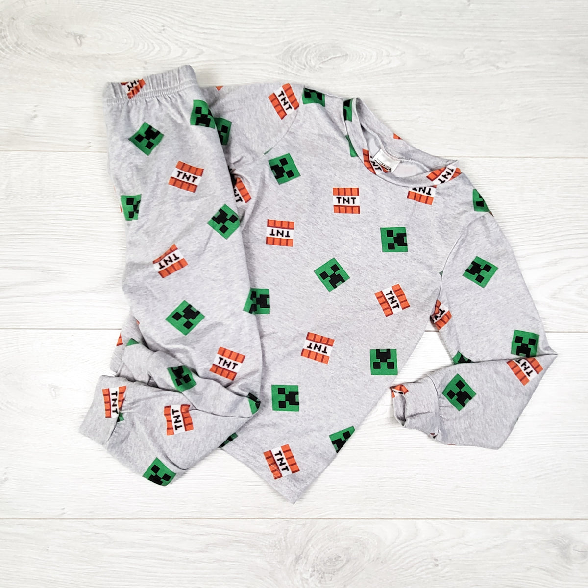 Minecraft Grey 2pc PJs. Size 3T