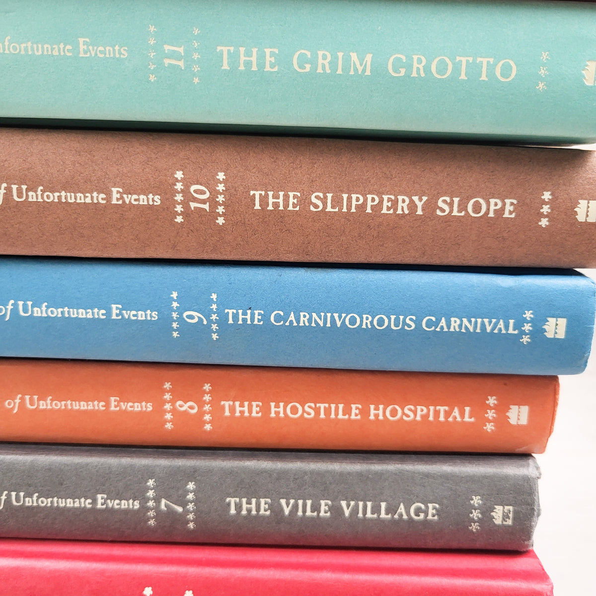 Complete 13-book hardcover collection of A Series of Unfortunate Events by Lemony Snicket  (NO SHIPPING)