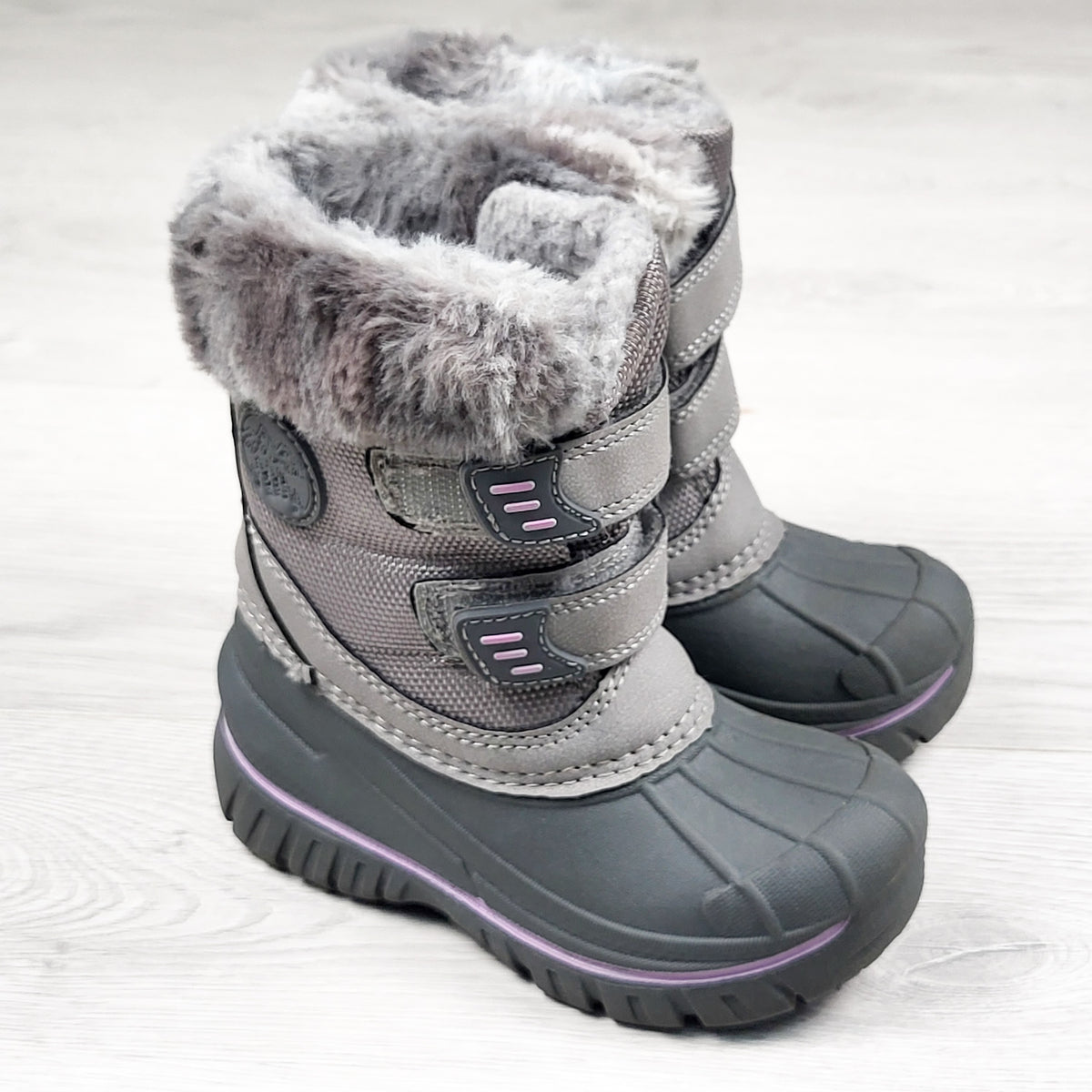 Joe grey snow boots with faux fur trim. Size 7