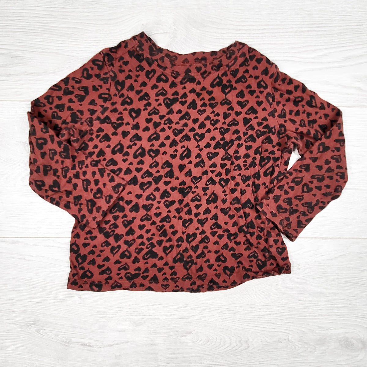 Old Navy chestnut heart print long sleeve top. Size 4T