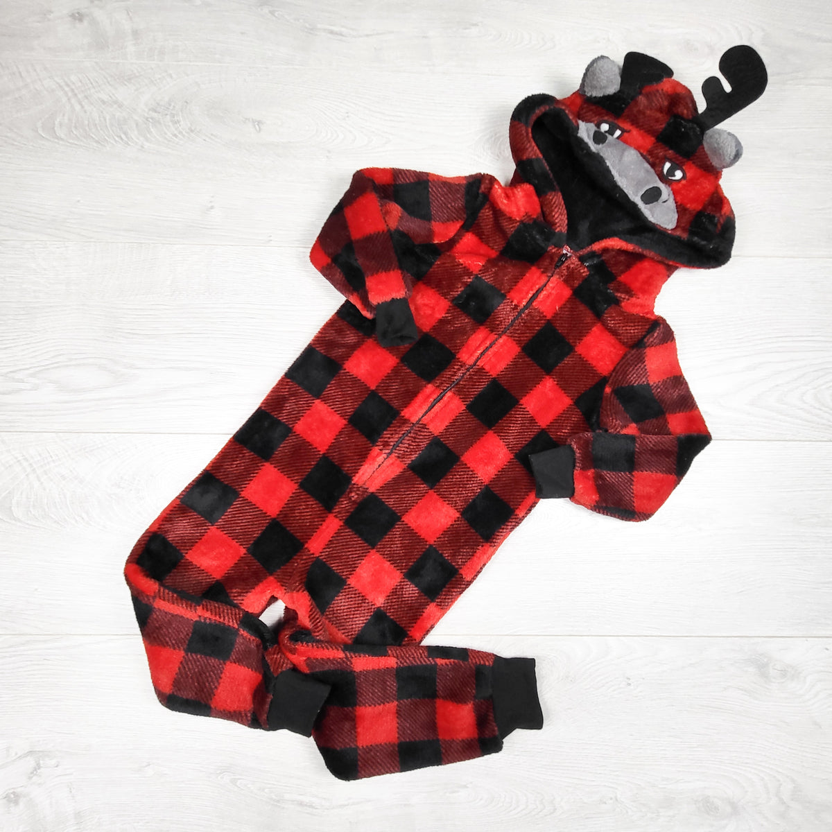 Jellifish buffalo plaid plush hooded reindeer onesie. Size 2T