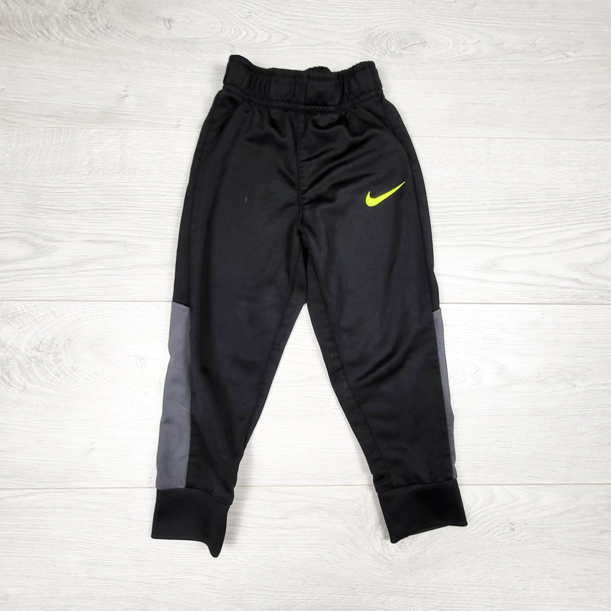 Nike black active pants. Size 3T
