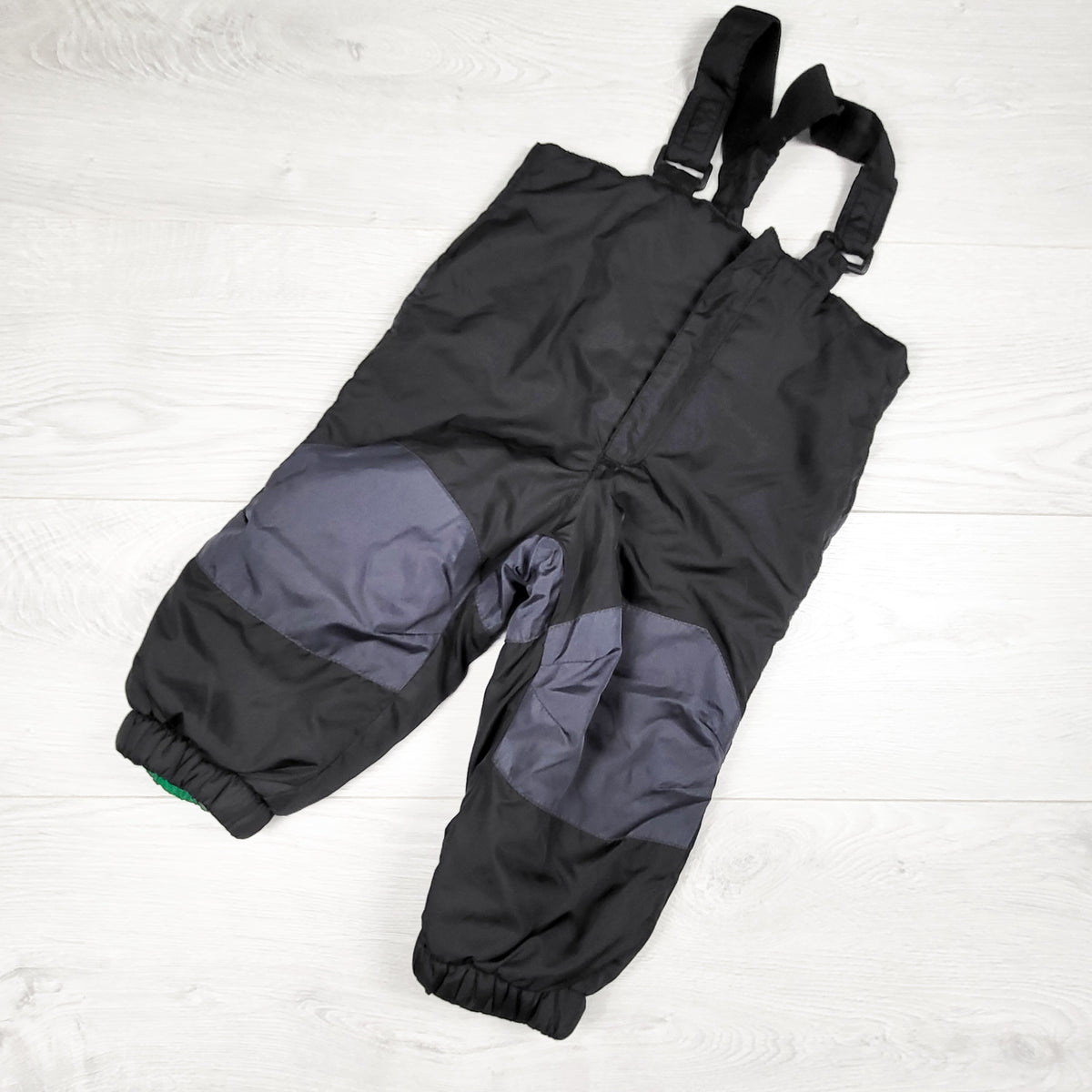 Old Navy black and grey snow pants. Size 18-24 months