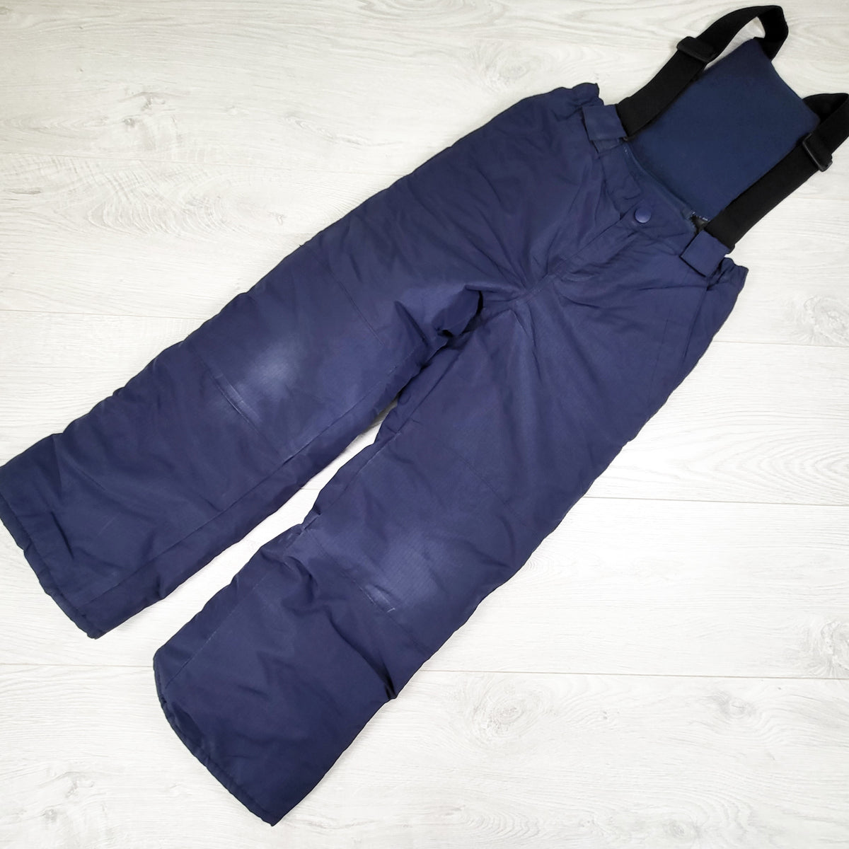 Children's Place navy snow pants. Size 7