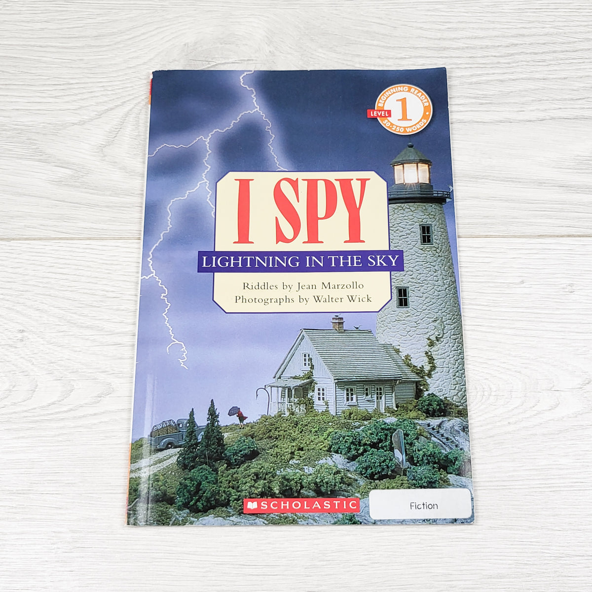 I Spy: Lightning in the Sky. Soft cover early reader book