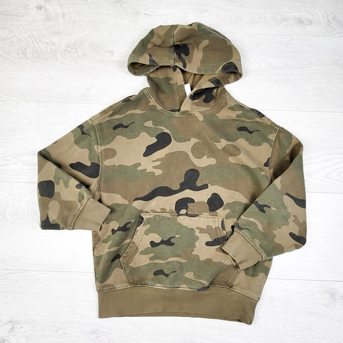 Old Navy camouflage fleecy lined oversized hoodie - Size 6/7