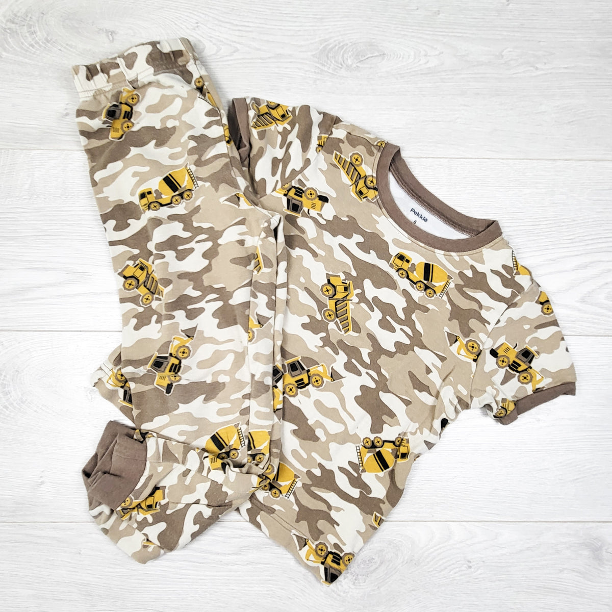 Pekkle beige camouflage 2pc PJs - Size 6