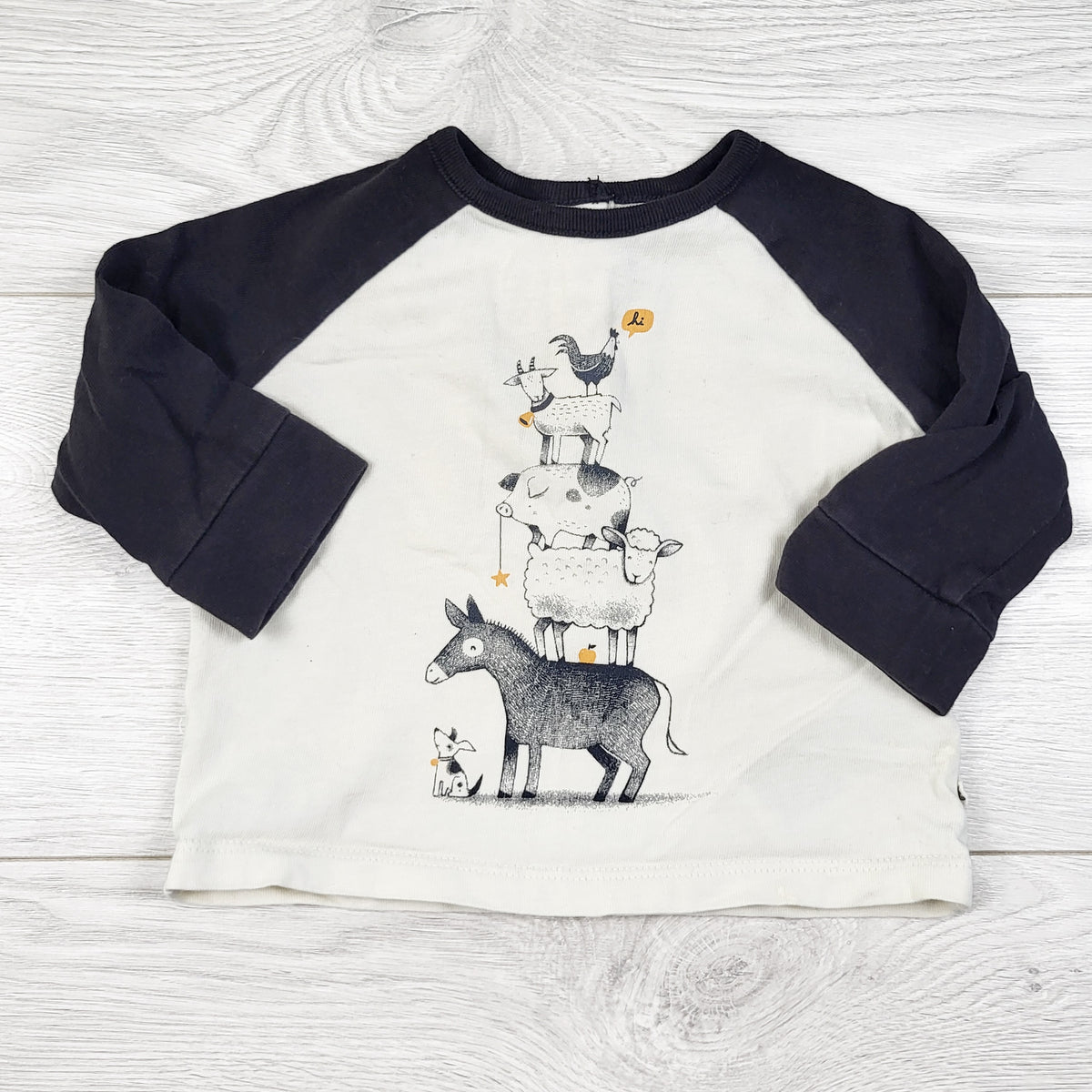 Gap organic cotton raglan top with farm animals - Size 3 to 6 months