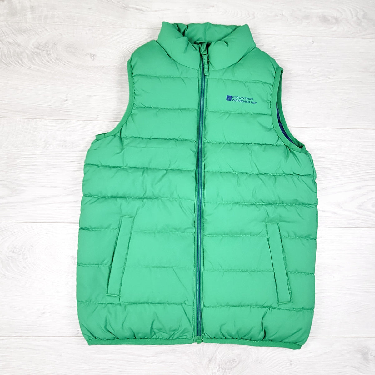 Mountain Warehouse green water resistant puffer vest - Size 9/10