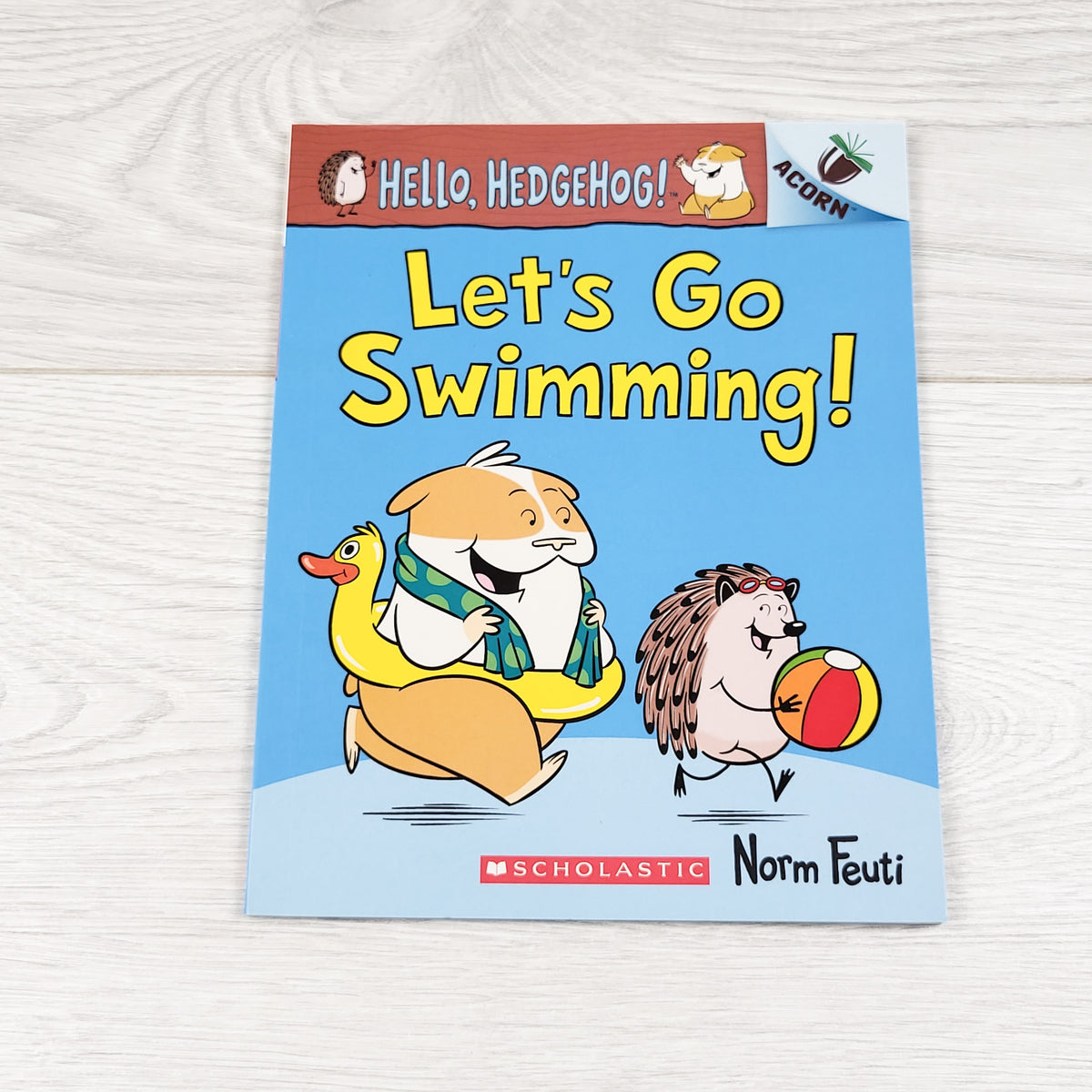 Hello Hedgehog: Let's Go swimming! - Soft cover book