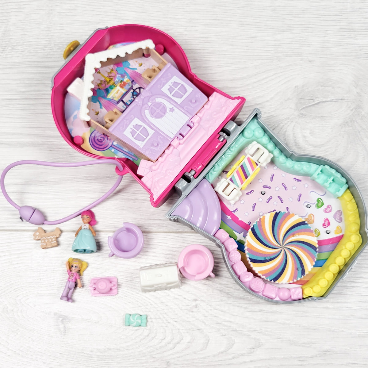 Polly Pocket Candy Cutie Gumball Compact Playset