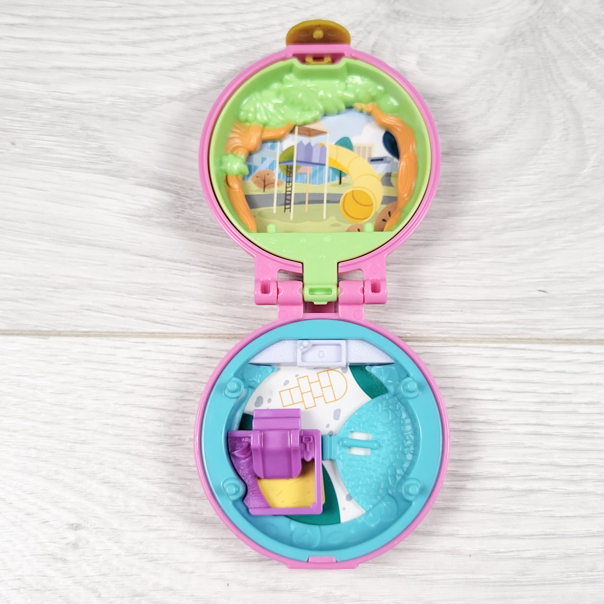Polly Pocket Tiny Pocket Places Polly Playground Compact