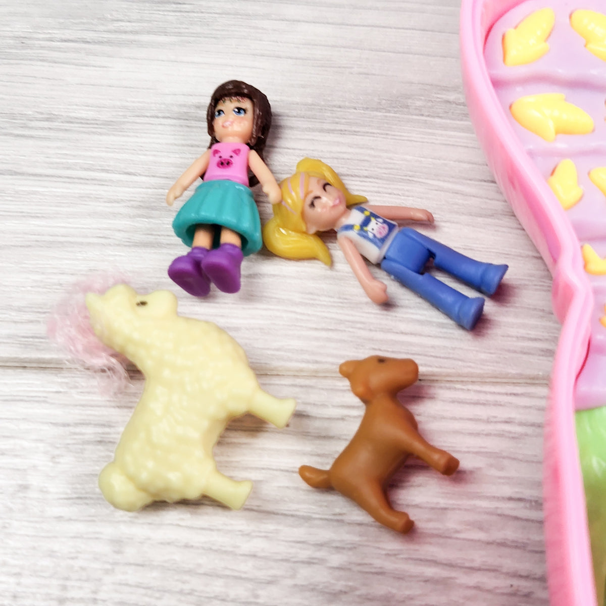Polly Pocket On the Farm Piggy Compact Playset (2021)