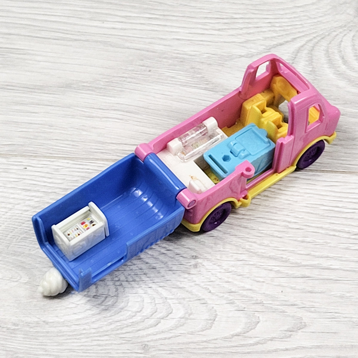 Polly Pocket Pollyville Ice Cream Truck Transforming Vehicle Playset  (2019)