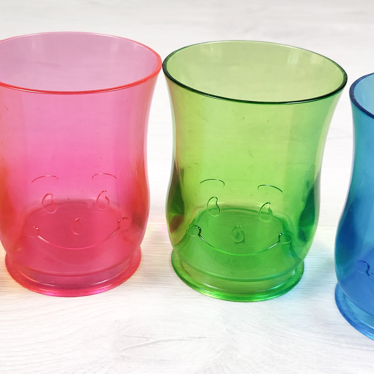 Vintage Kraft Foods Kool-Aid Man Neon Plastic Smiley Face Tumblers
