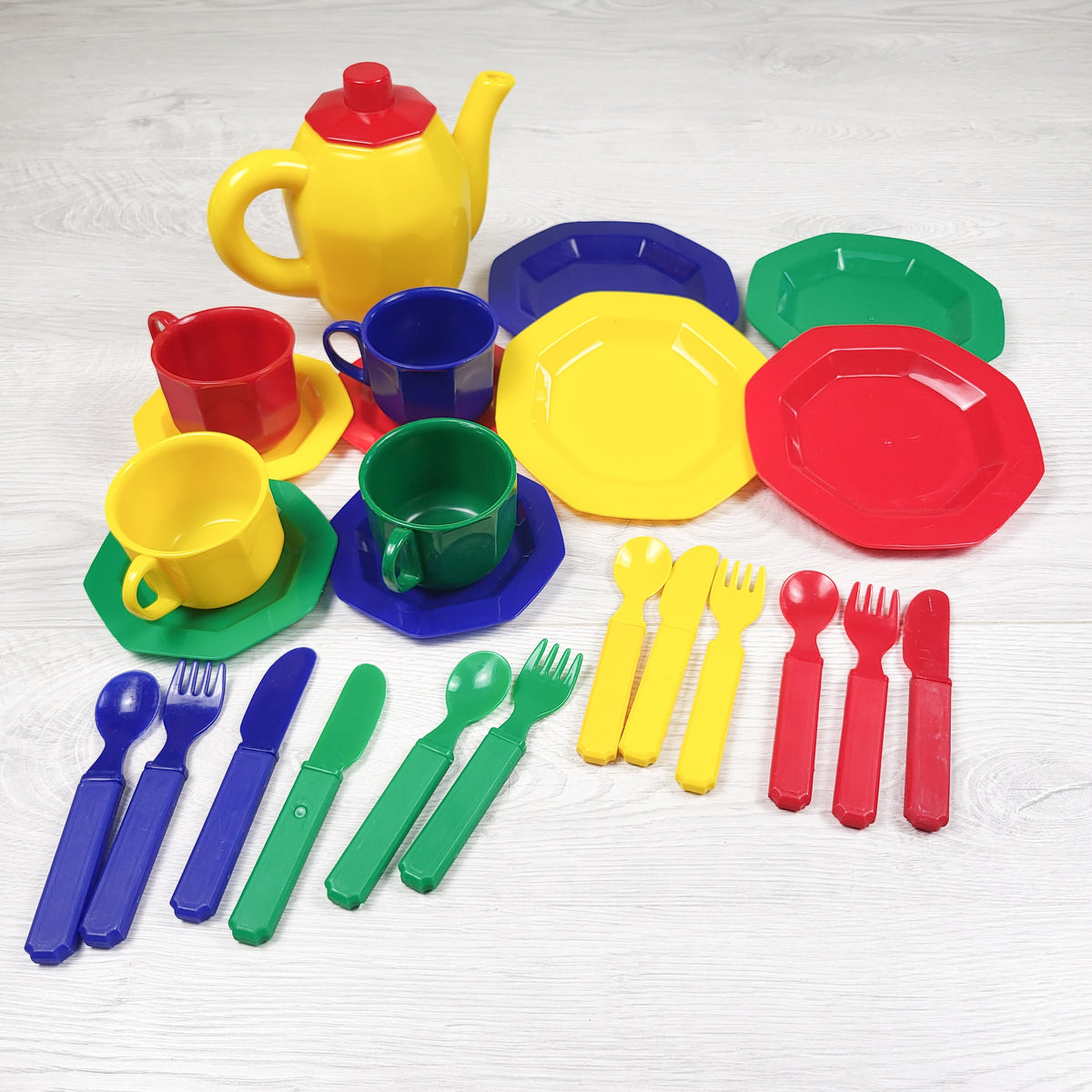 Learning Resources Pretend & Play Dish Set