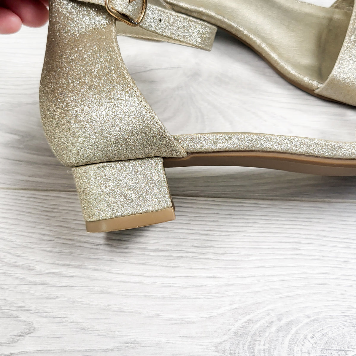 Amoji gold glitter block heels - Size 34 (US size 2.5 Girls)