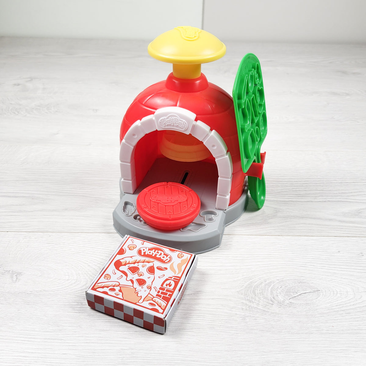 Play-Doh Kitchen Creations Stamp 'n Top Pizza Playset