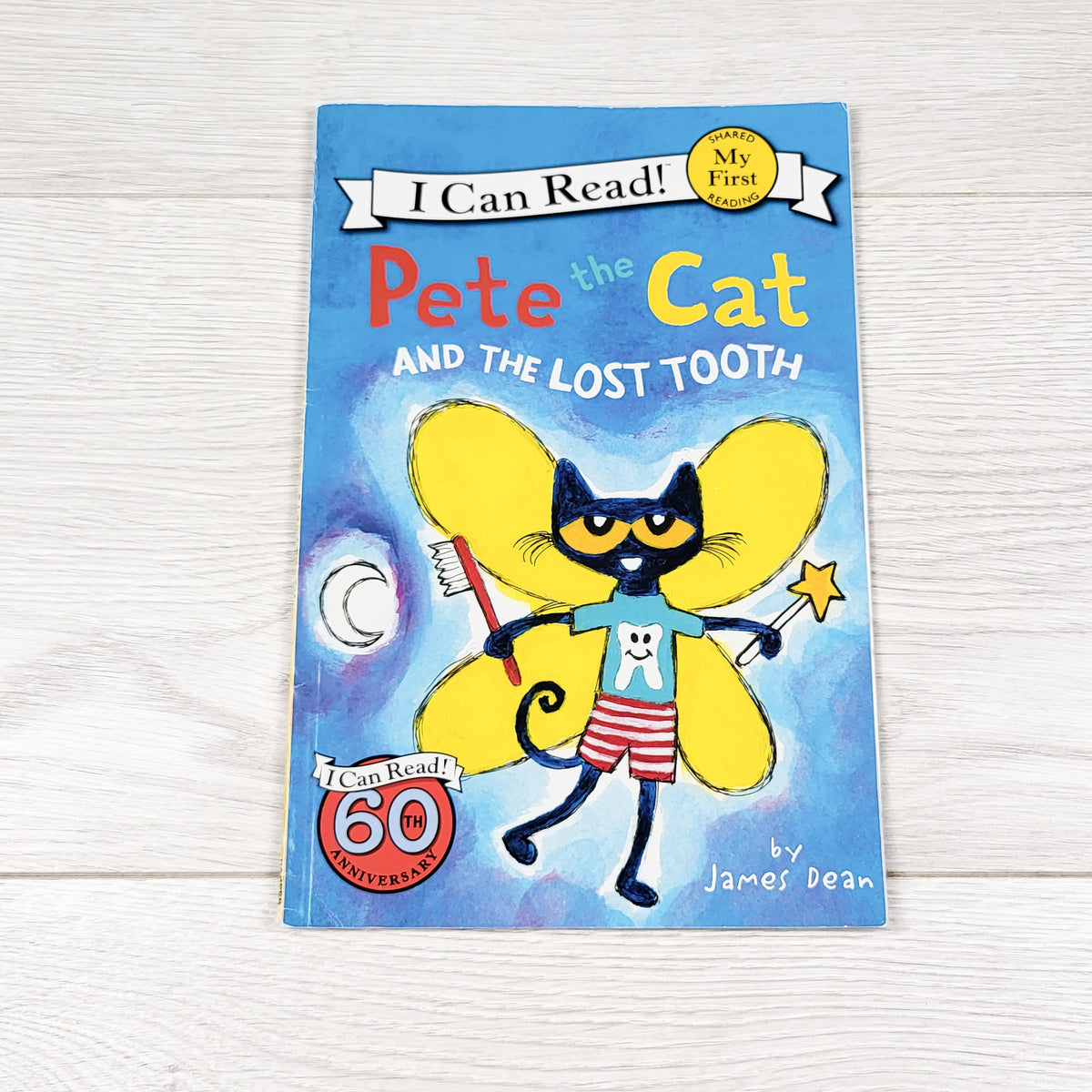 Pete the Cat and the Lost Tooth - soft cover early reader book