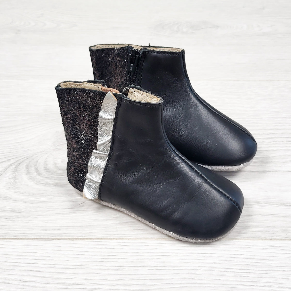 Robeez black soft soled leather booties - Size 6 to 9 months