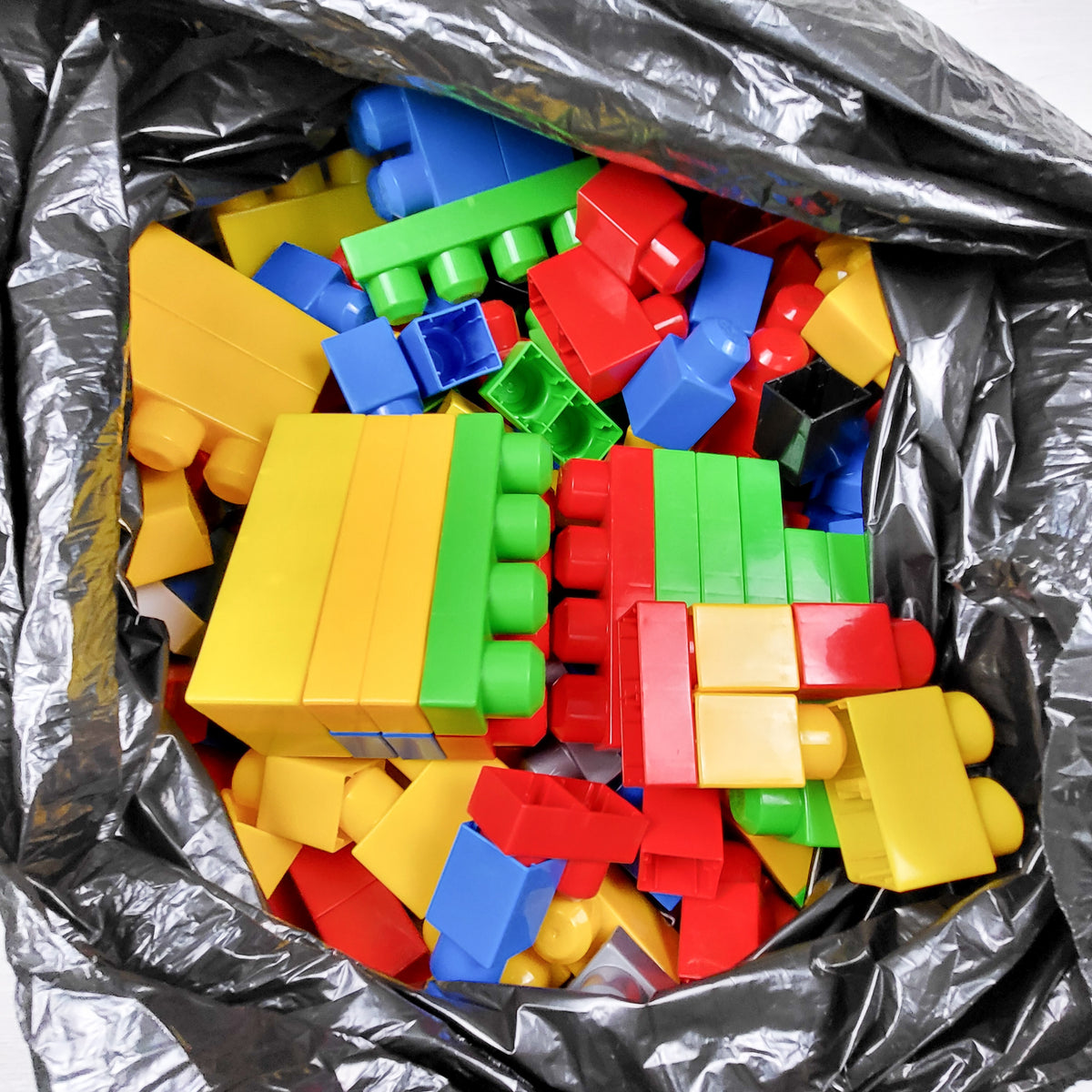 Mega Bloks lot (just under 6 lbs) - sorry, no shipping