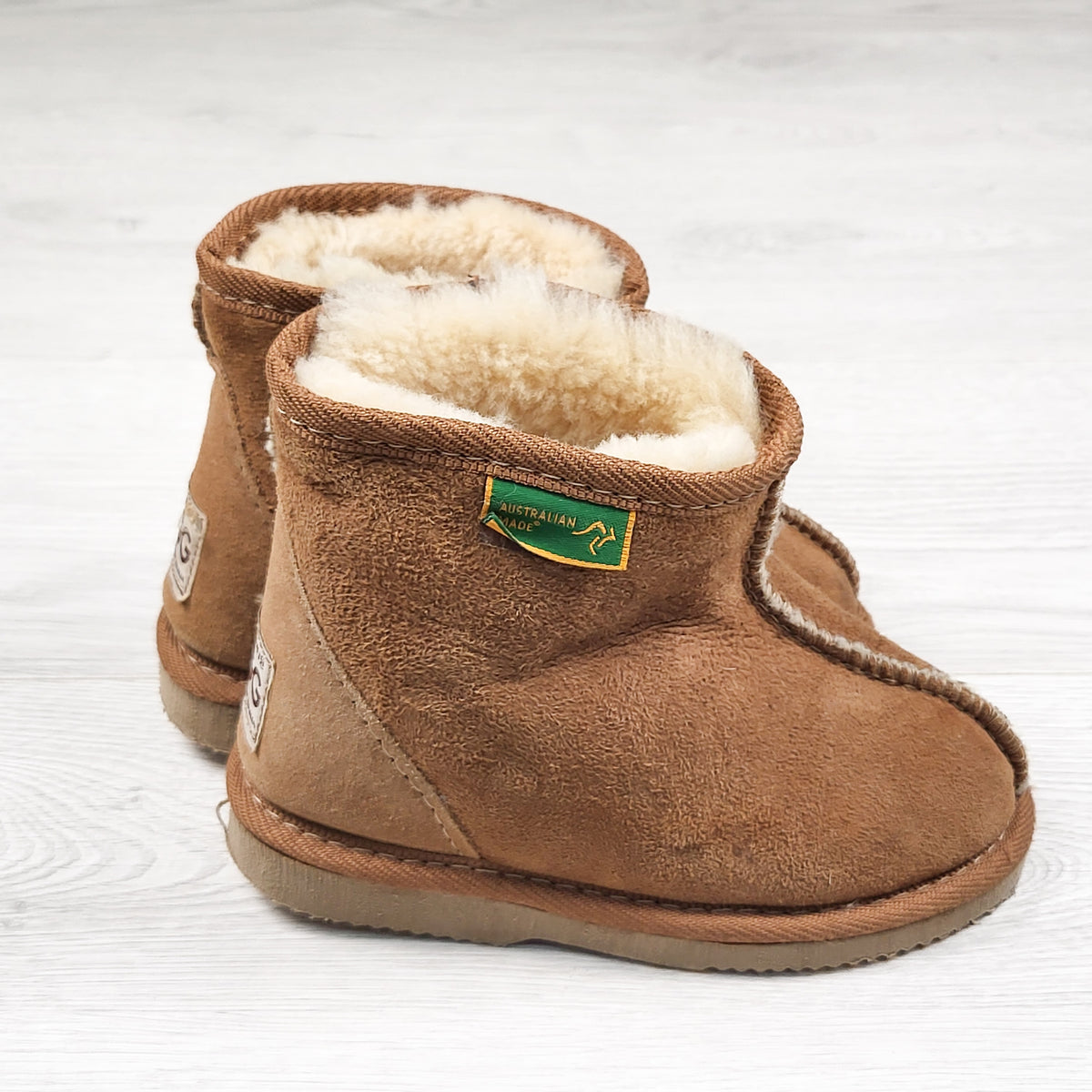 Merino Craft UGG tan sheepskin boots - measure as a 5