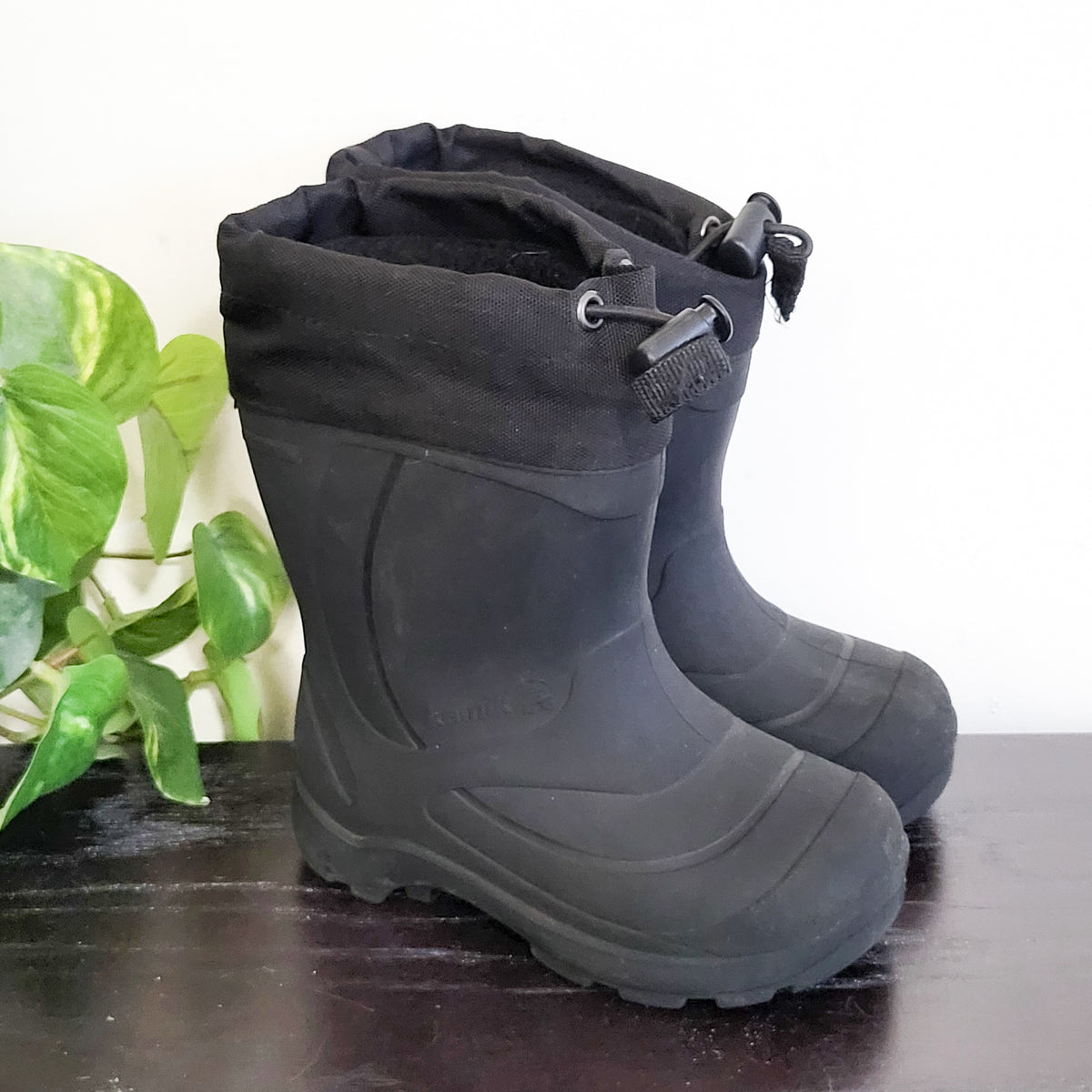 Kamik black rain boots - size 8