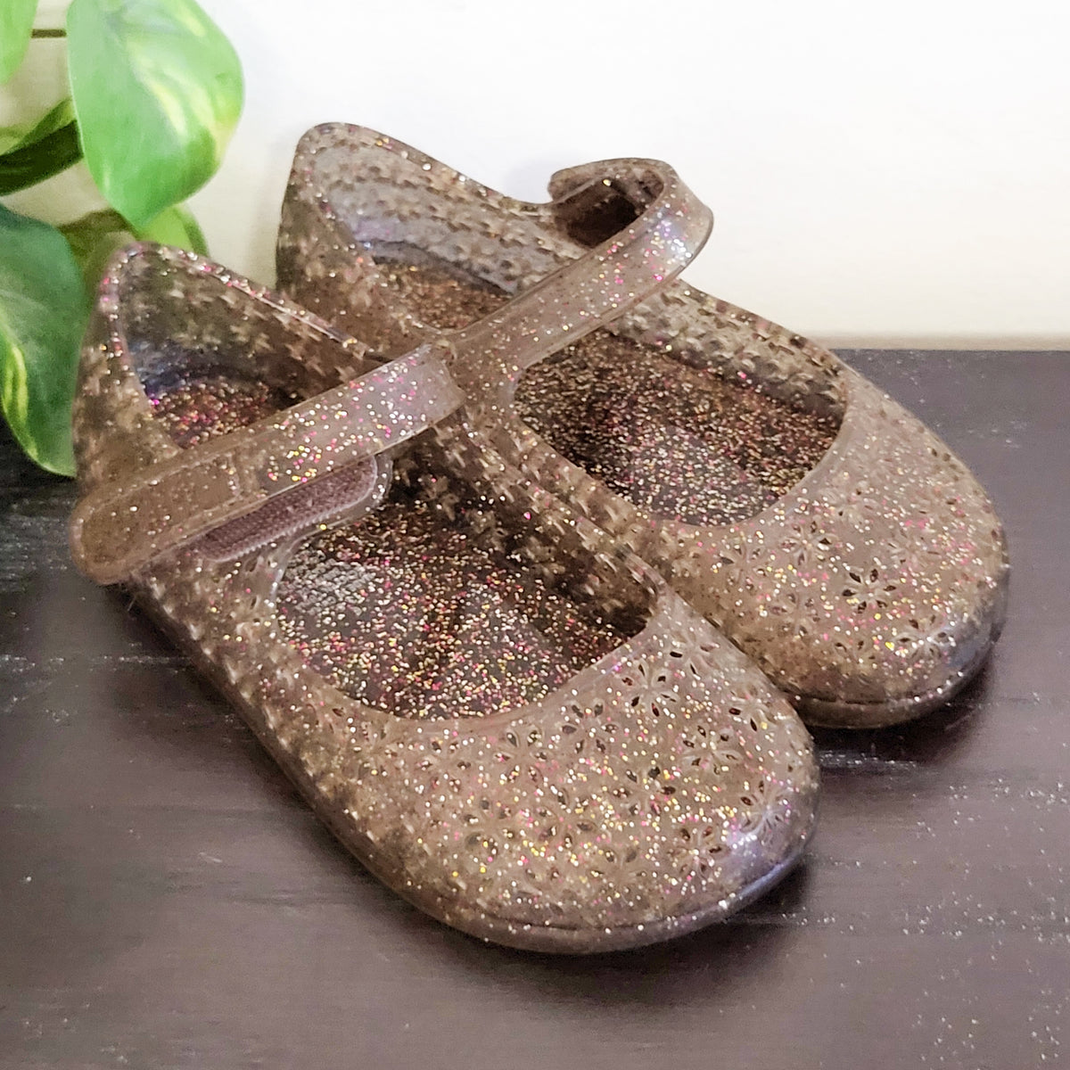 Sparkly jelly shoes - size 5
