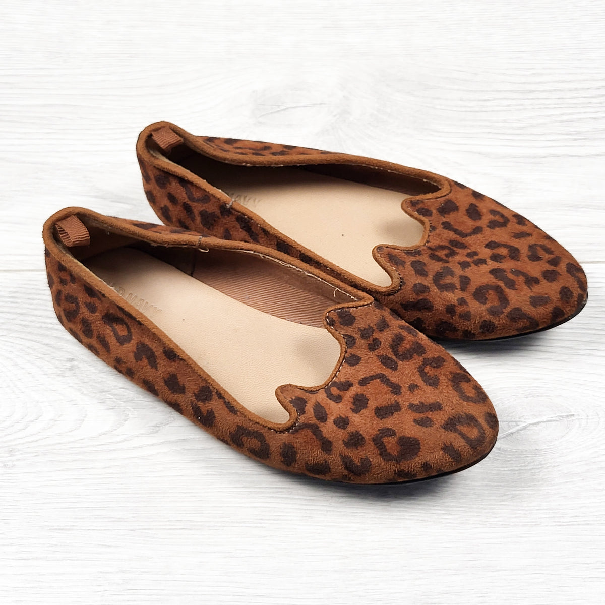 Old Navy tan leopard print faux fur flats - Size 11