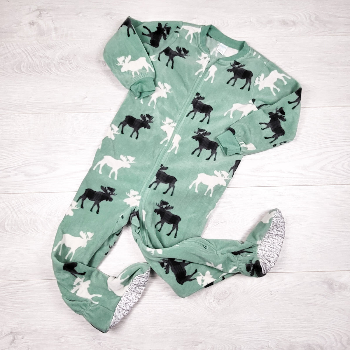Pekkle green moose print zippered fleece sleeper - Size 3T